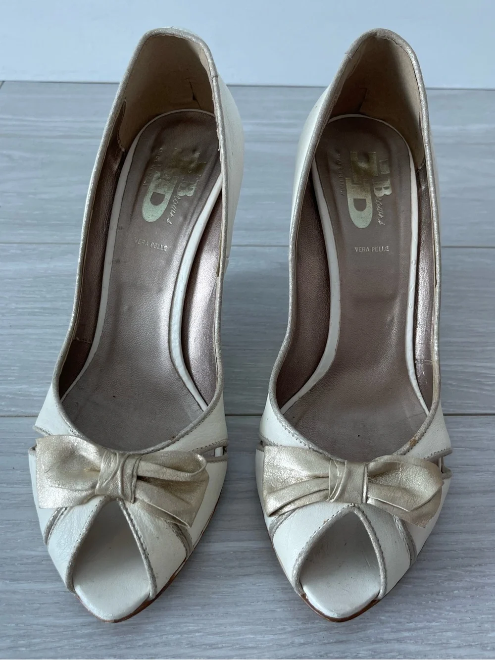 Browns White Genuine Leather Peep-Toe Bow Pumps Silver Wedge Heel Size 40